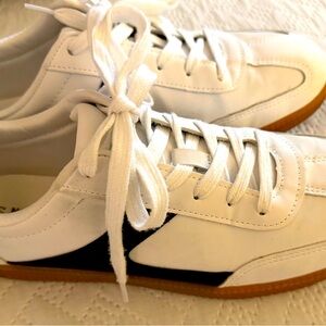 No Boundaries Trendy Athletic Casual Sport Tennis Shoes Size 9.5